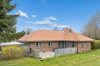 Villa på Tennisvej 2, Ejby, 5592 Ejby
