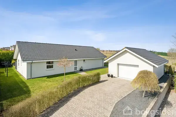 Villa på Rønnevangen 65, 8471 Sabro