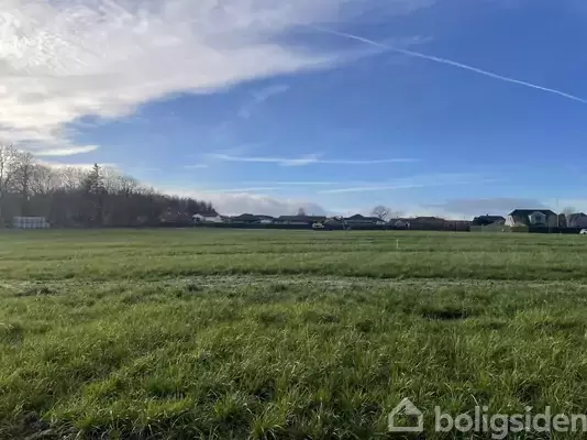 Helårsgrund på Trillbakken 6, 9240 Nibe