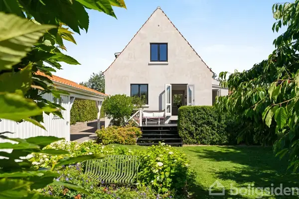 Villa på Rundforbivej 8, 2950 Vedbæk
