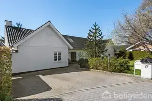 Villa på Strandgårdsvej 19, 2690 Karlslunde