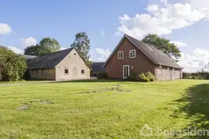 Landejendom på Fenstenvej 27, 8300 Odder