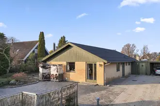 Villa på Ribesvej 6, 3390 Hundested