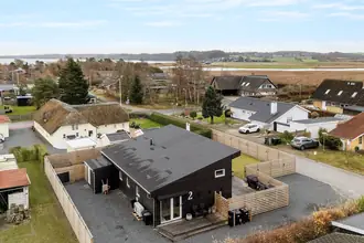 Fritidshus på Pindvej 2, Høll, 7080 Børkop