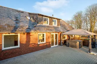 Landejendom på Grimstrup Hovedvej 2, Grimstrup, 6705 Esbjerg Ø