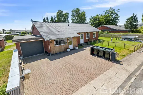 Villa på Enighedsvej 1, 8963 Auning