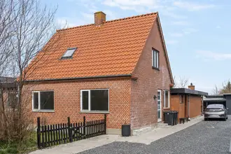 Villa på Nylandsvej 4, 2690 Karlslunde