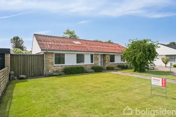 Villa på Lucernevej 7, 9270 Klarup