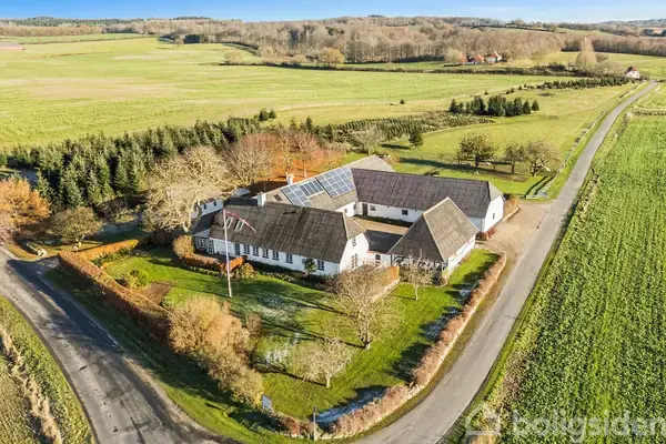 Landejendom på Skovmarksvej 2, 5762 Vester Skerninge