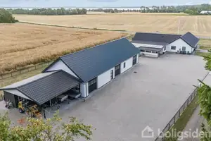 Landejendom på Præstelod Huse 2, 4700 Næstved