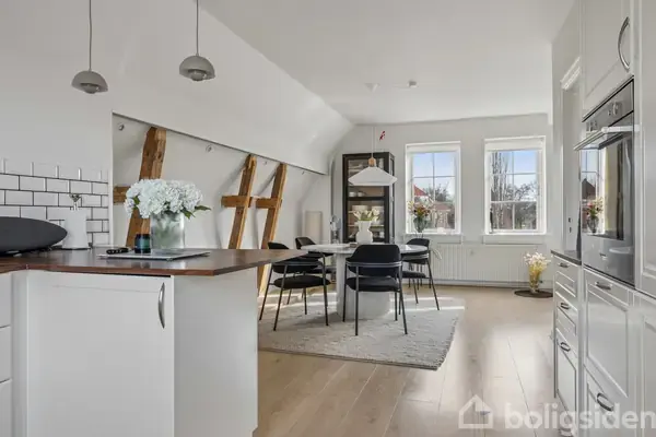 Villalejlighed på Borgervænget 11, 1., 5000 Odense C