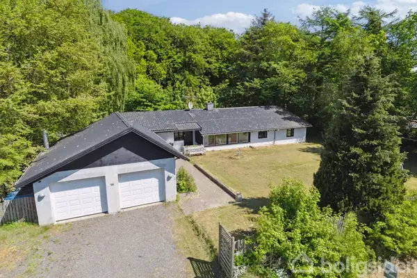 Villa på Holtesgårdvej 14, 3120 Dronningmølle
