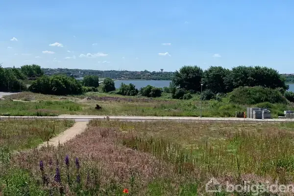 Helårsgrund på Jordbærlunden 8, 7600 Struer