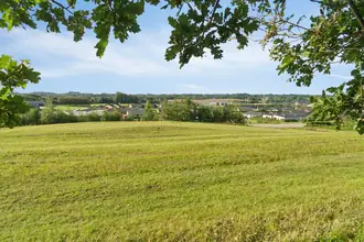 Helårsgrund på Skovlunden 75, 8831 Løgstrup