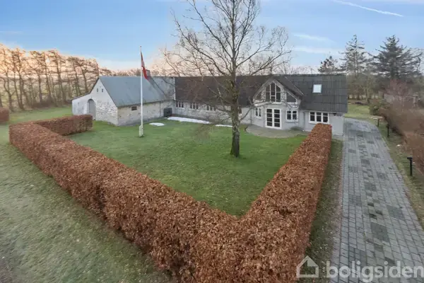 Landejendom på Rønnovsholmvej 110, 9800 Hjørring