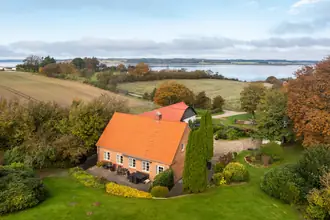 Landejendom på Hulager 4, Hjarbæk, 8831 Løgstrup