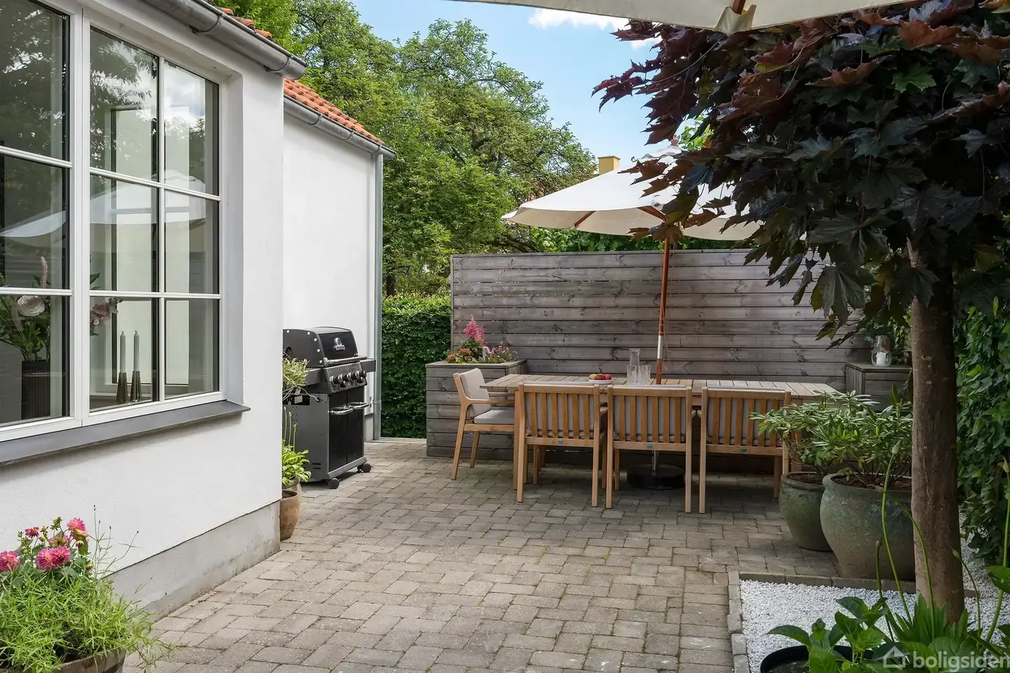 I hjertet af Charlottenlund med skøn have og fantastisk planløsning med 236 etagemeter – pohled 4