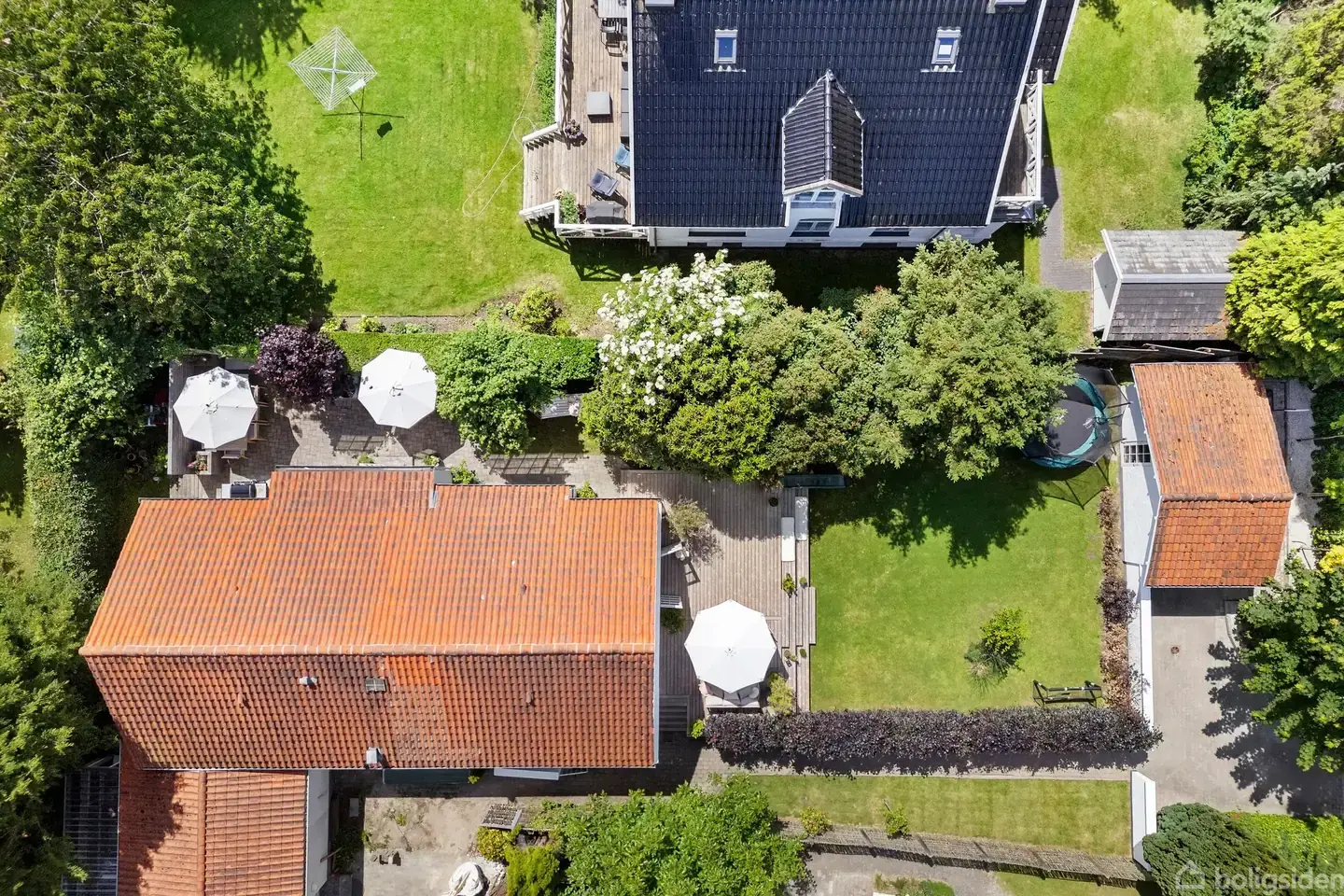 I hjertet af Charlottenlund med skøn have og fantastisk planløsning med 236 etagemeter – pohled 5