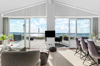 Fritidshus på Strandvejen 42, 8410 Rønde