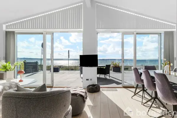 Fritidsbolig på Strandvejen 42, 8410 Rønde