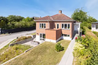 Villa på Østrevej 33, Hasle, 8210 Aarhus V
