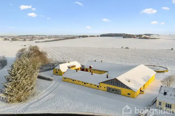 Landejendom på Grydstedvej 55A, 9240 Nibe