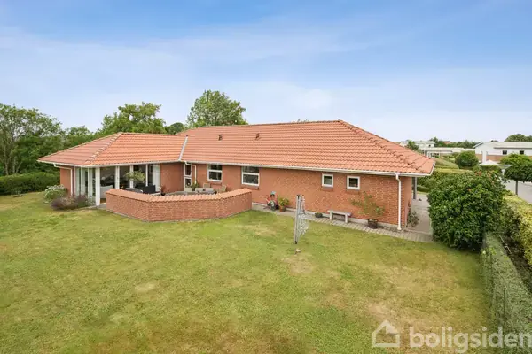 Villa på Bogfinkevej 4, 8382 Hinnerup