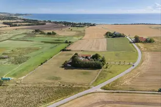 Landejendom på Dråby Strandvej 5, 8400 Ebeltoft