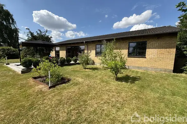 Villa på Lindevej 7, 6051 Almind