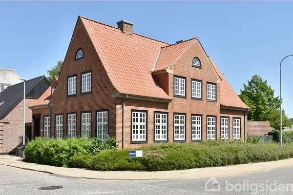 Villa på Jernbanegade 25, 7323 Give