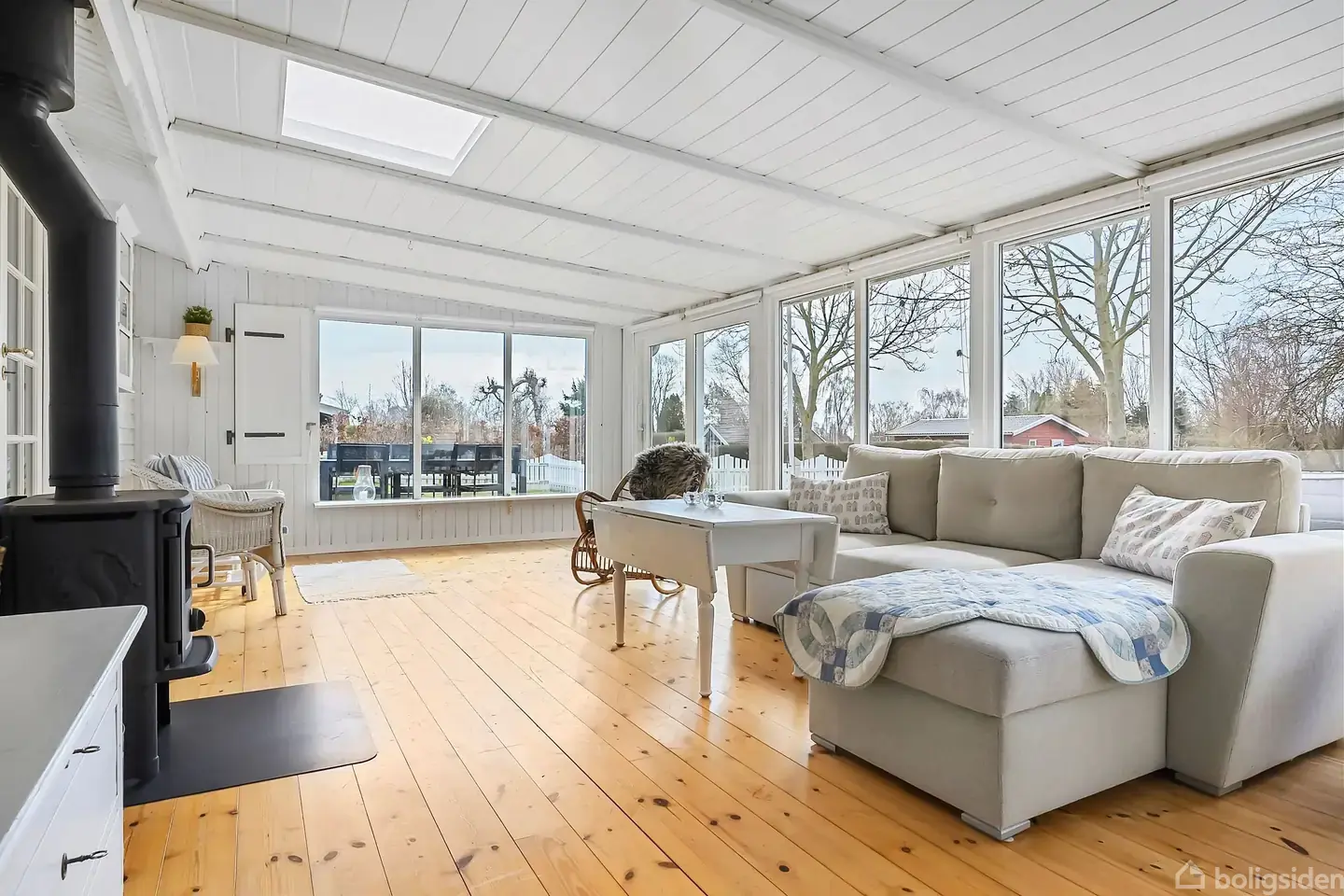 Nydeligt sommerhus med god udestue - Visning 5