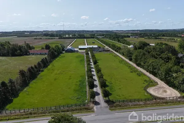 Landejendom på Nørholmsvej 165, 9000 Aalborg
