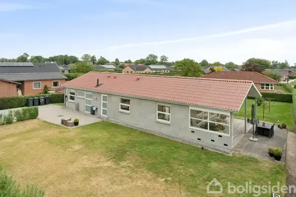 Villa på Parallelvej 13, 9280 Storvorde