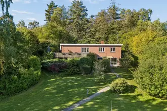 Villa på Granvej 29, Annisse, 3200 Helsinge