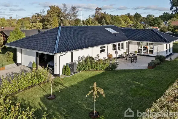Villa på Poppelvej 4, 4040 Jyllinge