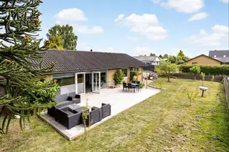 Villa på Granvej 4, Kongsted, 4683 Rønnede