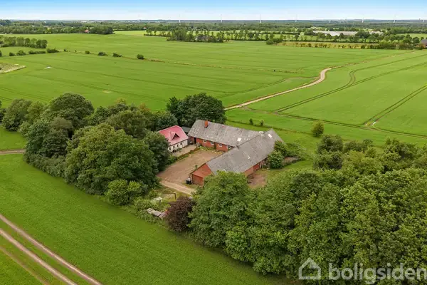 Landejendom på Bøllundvej 24, 7330 Brande