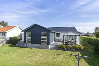 Villa på Skolevangsvej 33, Elling, 9900 Frederikshavn