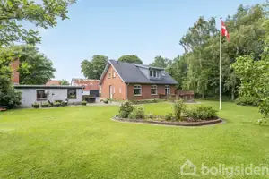Landejendom på Hovvejen 55, 8361 Hasselager