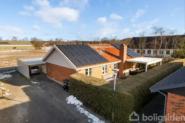 Villa på Peter Ipsens Vej 78, 3700 Rønne