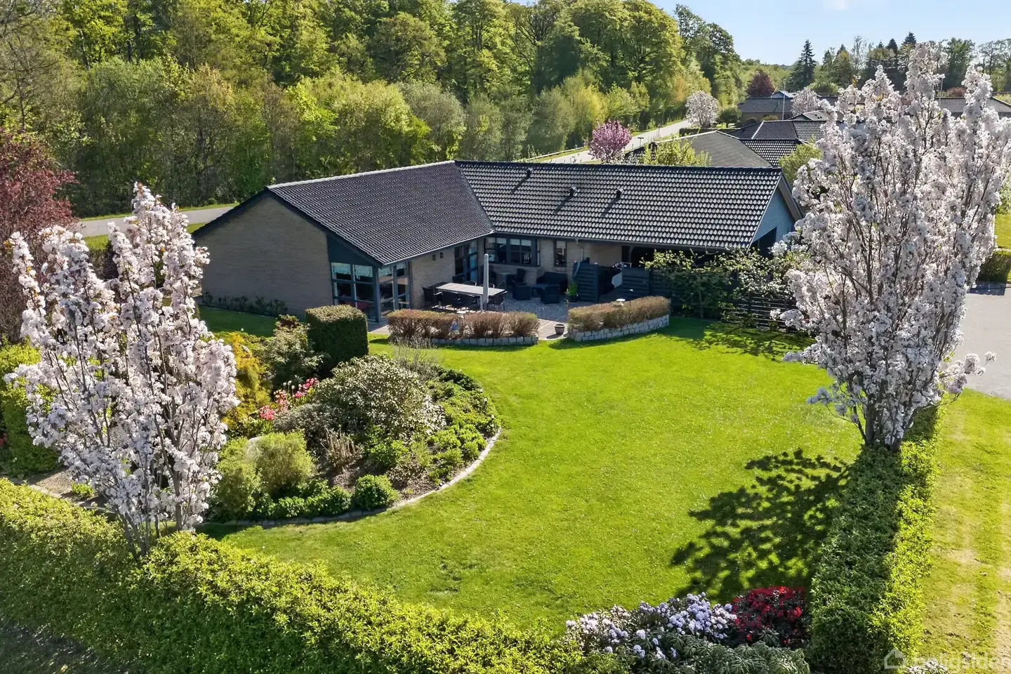 Villa på Vinthervej 6, 8732 Hovedgård