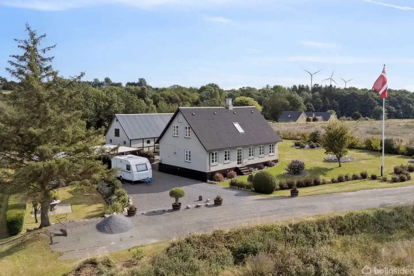 Landejendom på Fuglesangsvej 18, 3790 Hasle