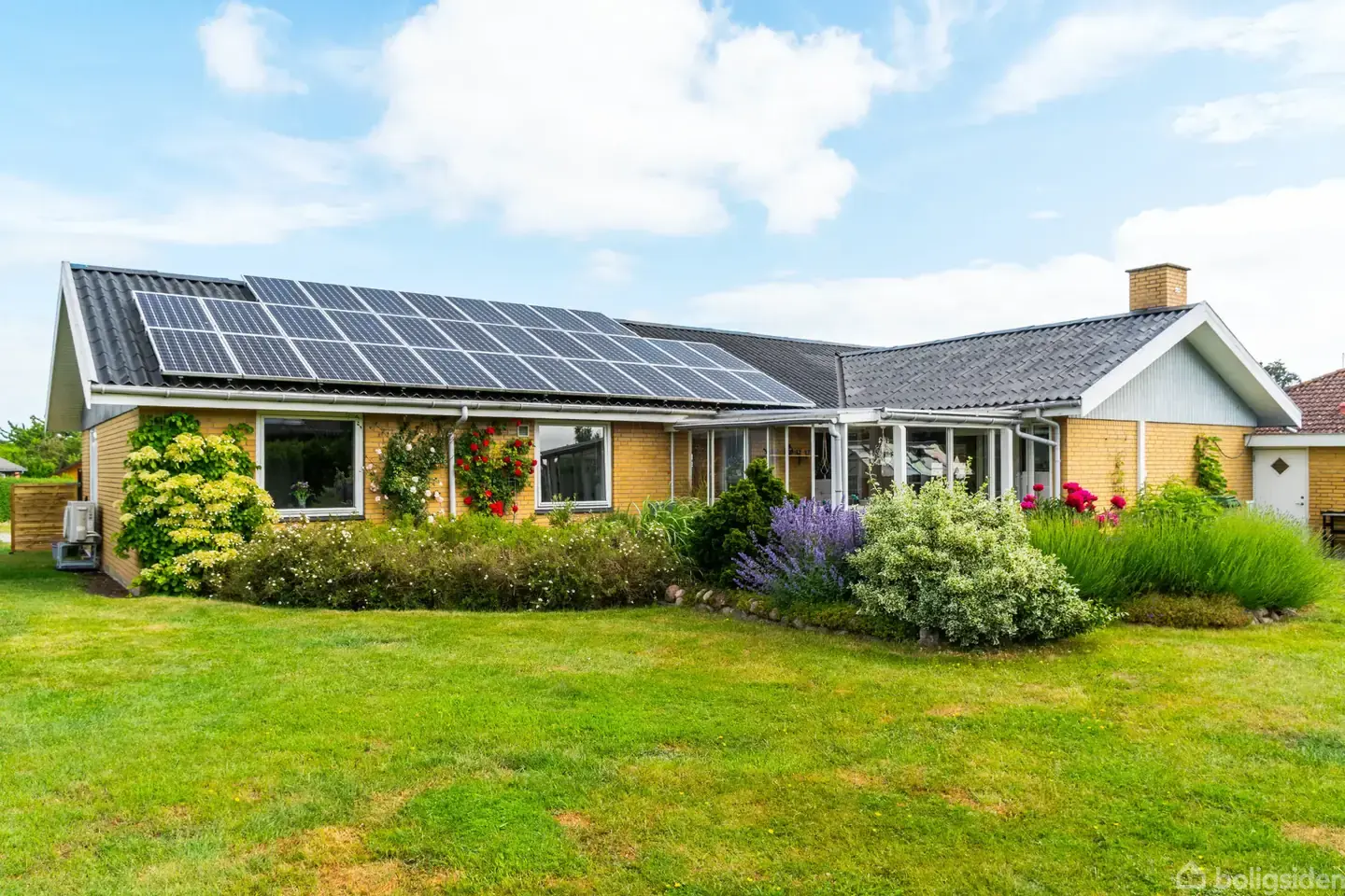 Rummeligt familiehus i Præstø med pragtfuld have og sydvendt terrasse