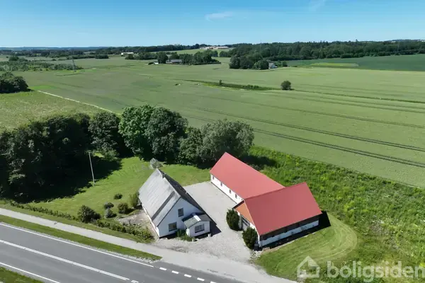Villa på Ålborgvej 300, 9352 Dybvad
