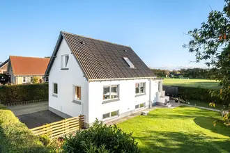Villa på Elmevej 90, 9700 Brønderslev