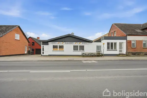 Villa på Nørregade 12+14, 6622 Bække