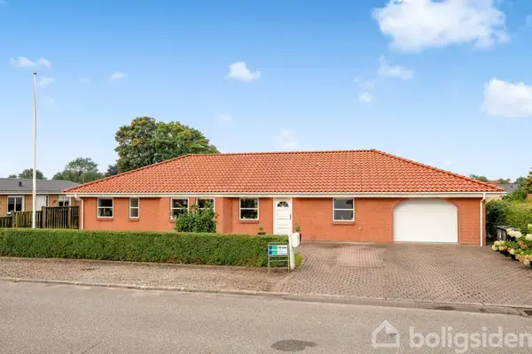 Villa på Fabriksvej 10, 6980 Tim