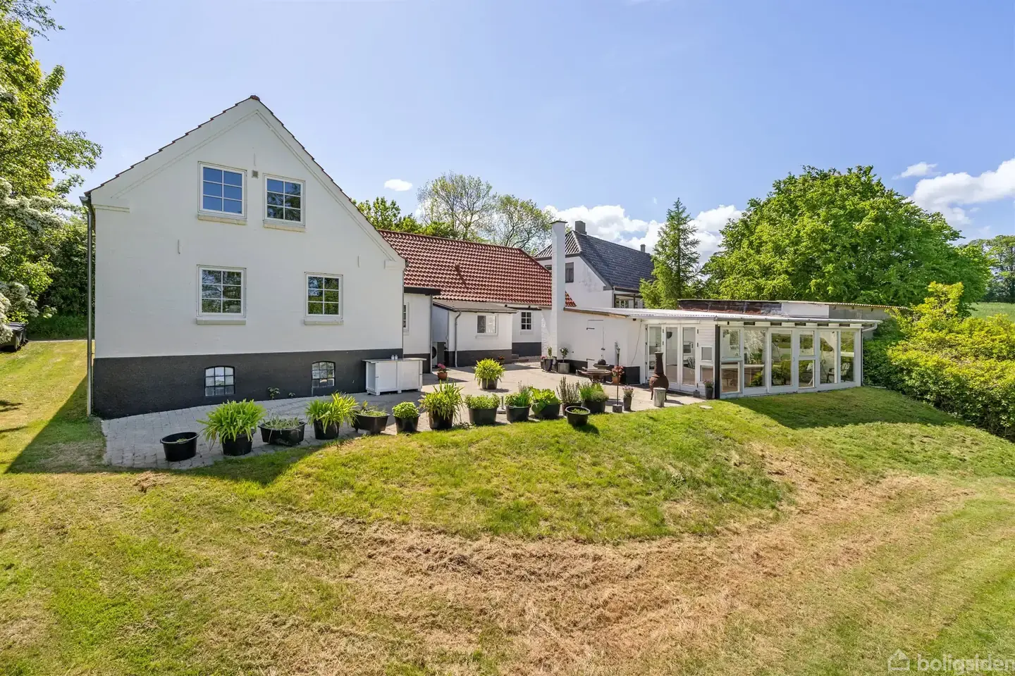 Ev, 242 m², arsa 1481 m²