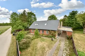 Villa på Blæsbjergvej 18, Langelund, 7323 Give