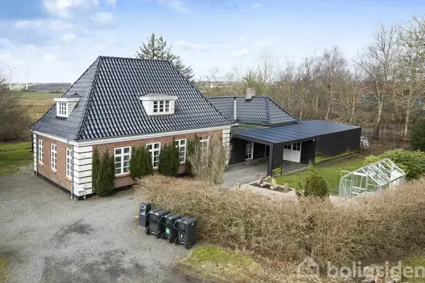 Villa på Sæsingvej 25, 9830 Tårs